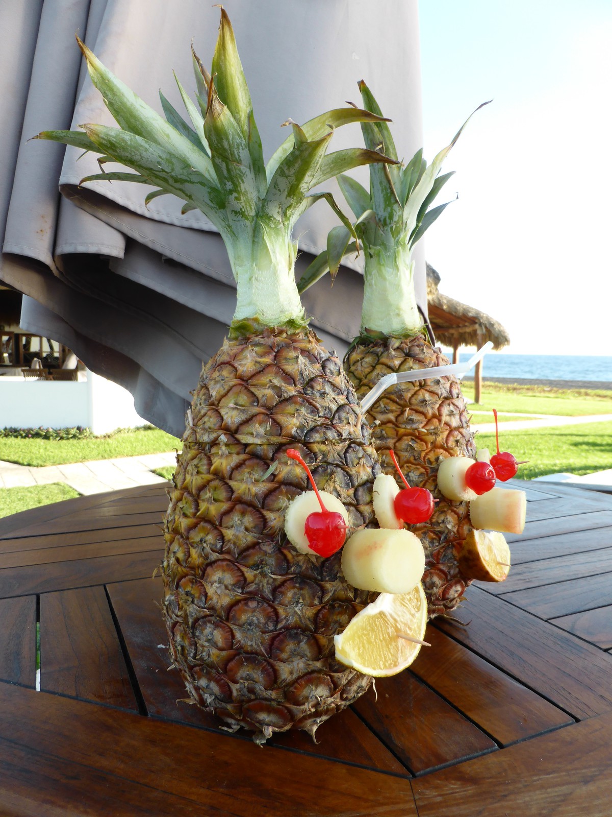 The piña coladas at Dos Mundos are served in cheerful pineapples