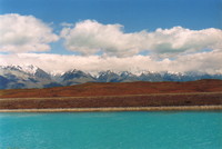 The turquoise lakes on the approach to the Southern Alps