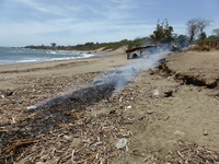 When we visited Playa El Toro, we were greeted with a smouldering fire on the beach, in true Central American style