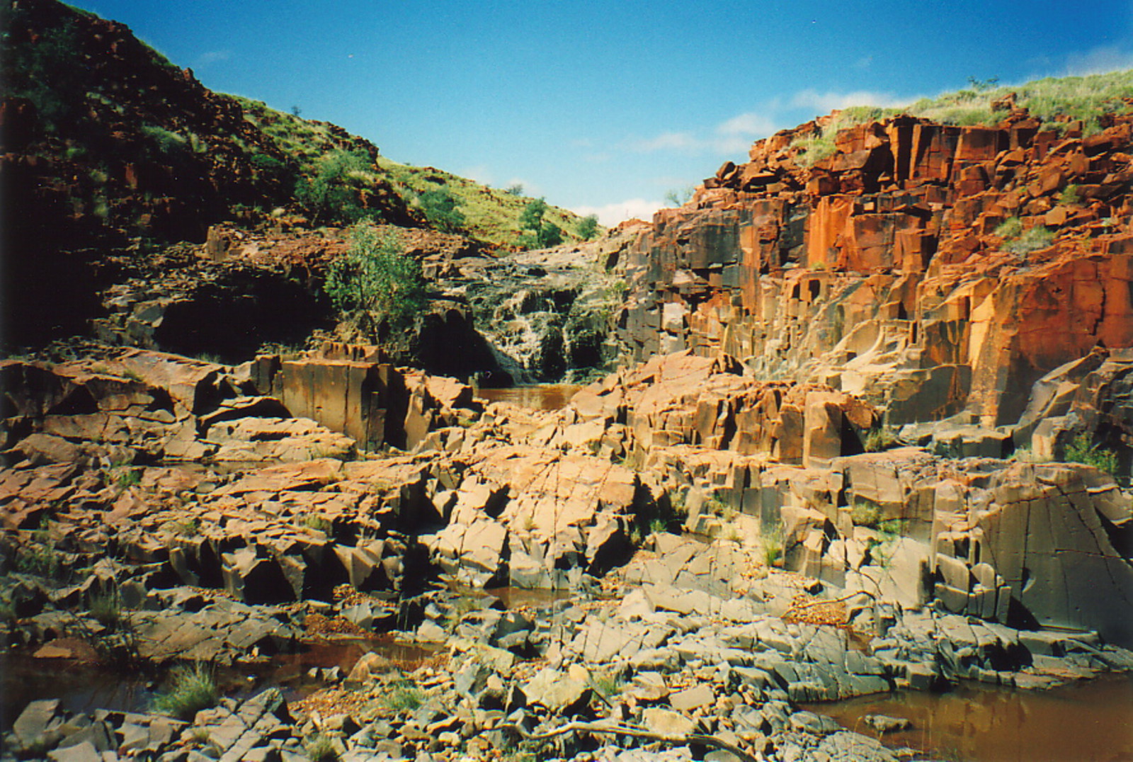 Beautiful rock stacks along Narrina Creek