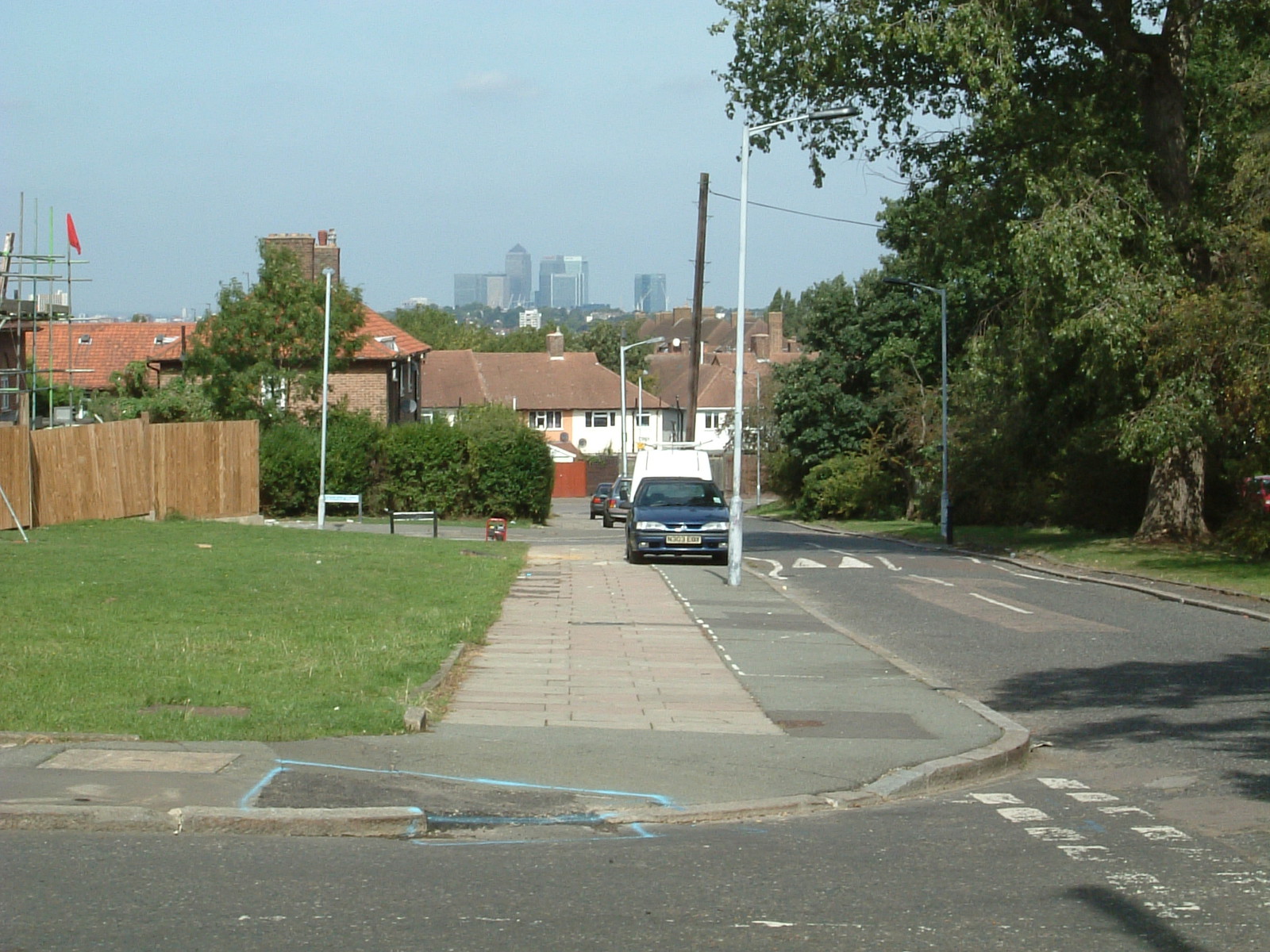 Canary Wharf from Woodbank Road, Grove Park