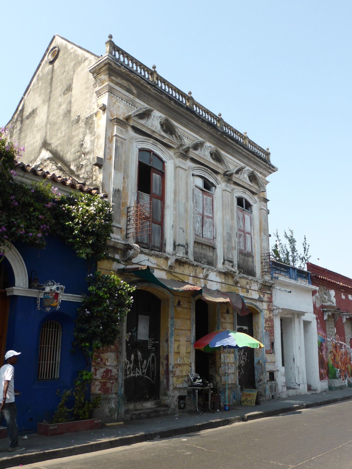 The architecture is slightly more worn in Getsemaní