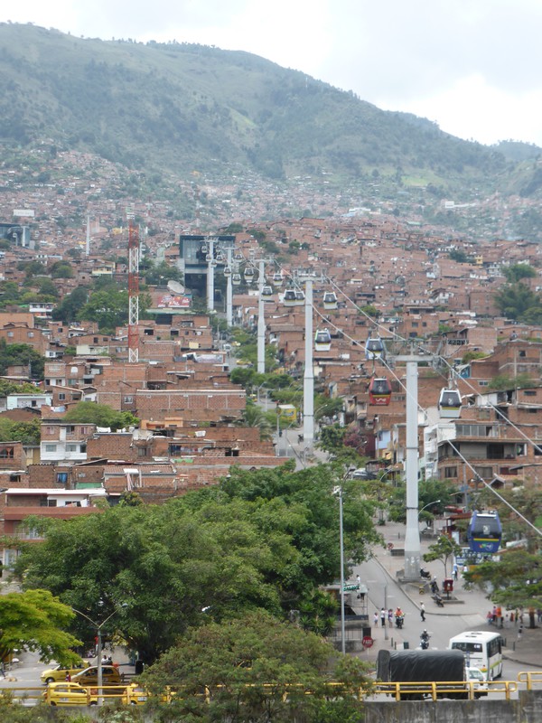 Cable car K heading east from Acevedo station