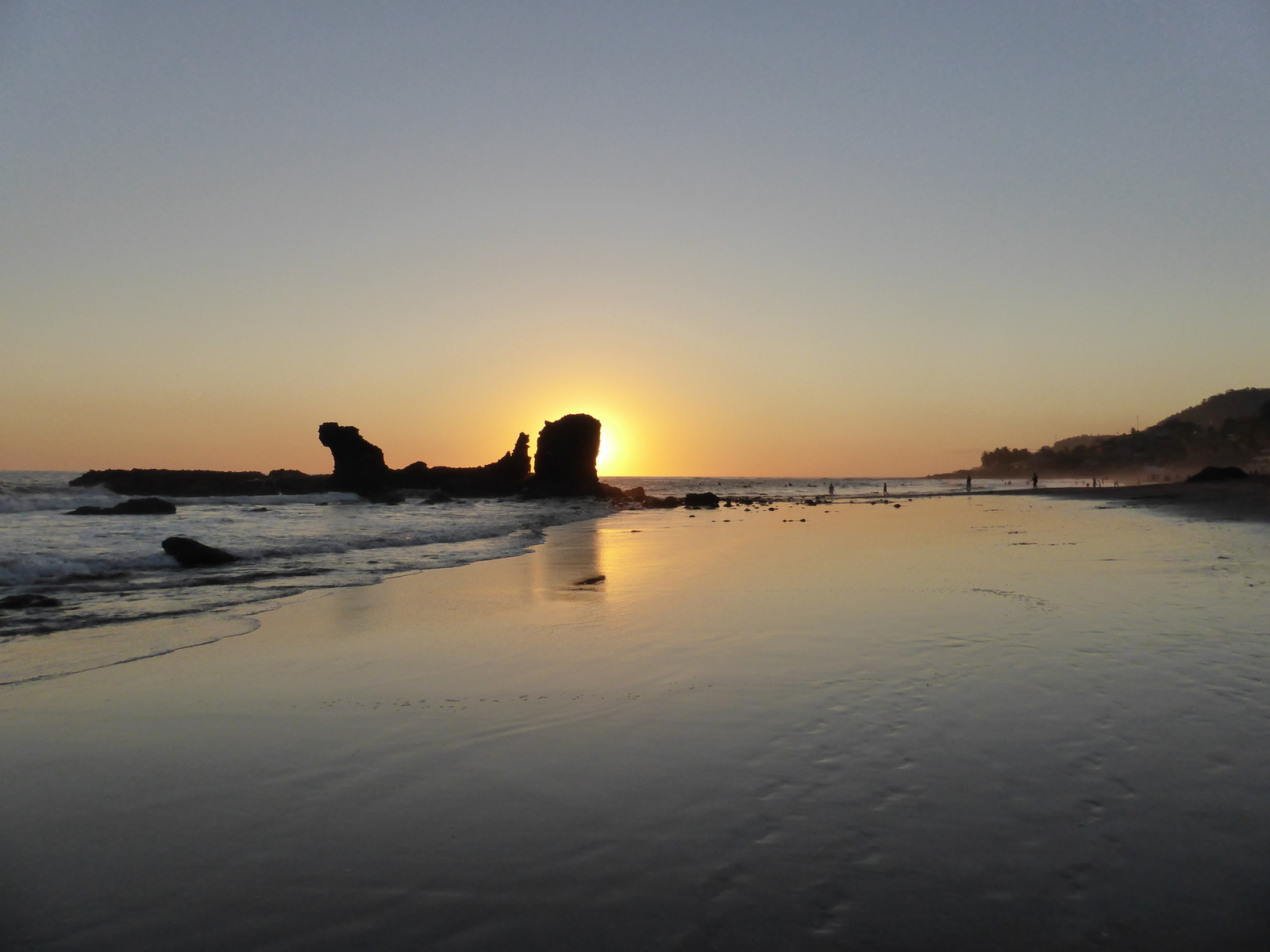 Sunset over the rocks on El Tunco