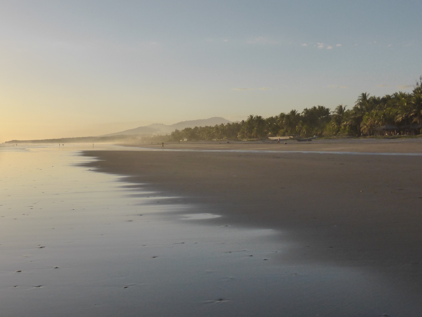 Looking west along Playa Esteron