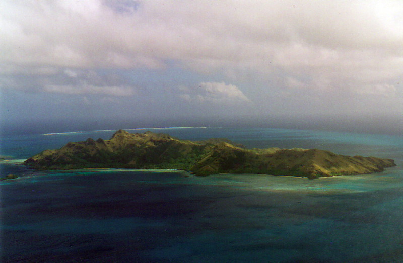 Île Akamaru from Mt Mokoto