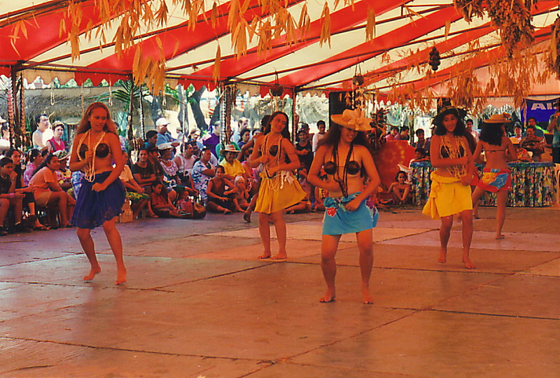 The dancers from Amanu performing in Tahiti