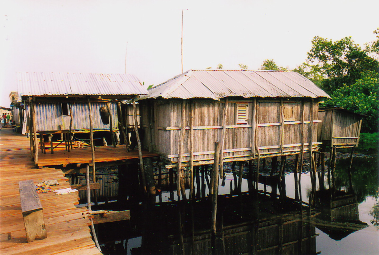 The chief's house, Nzulezo