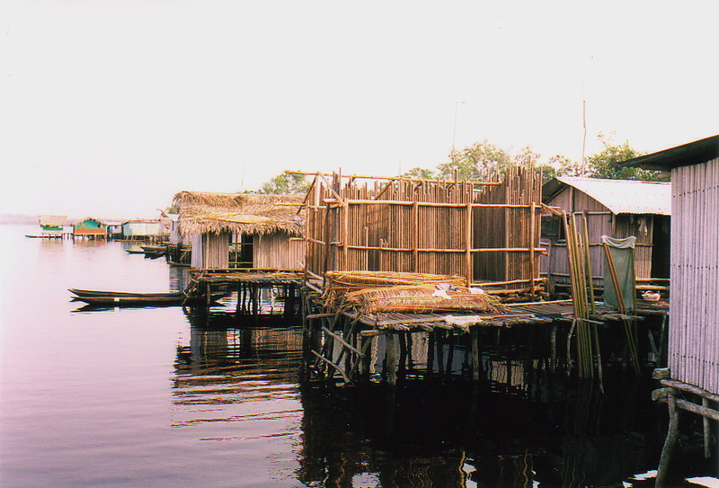 A half-made house in Nzulezo