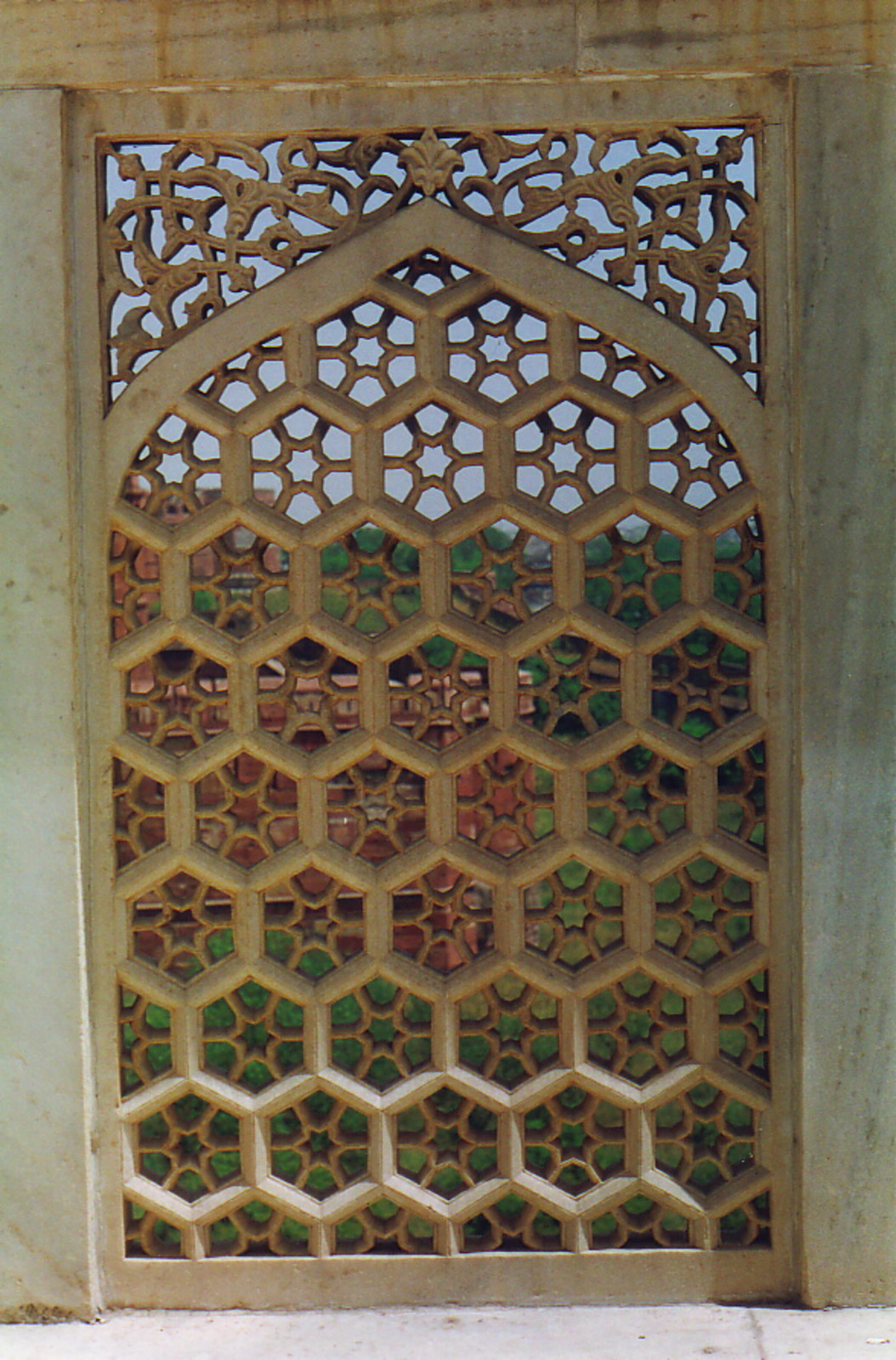 A lattice window in Agra Fort