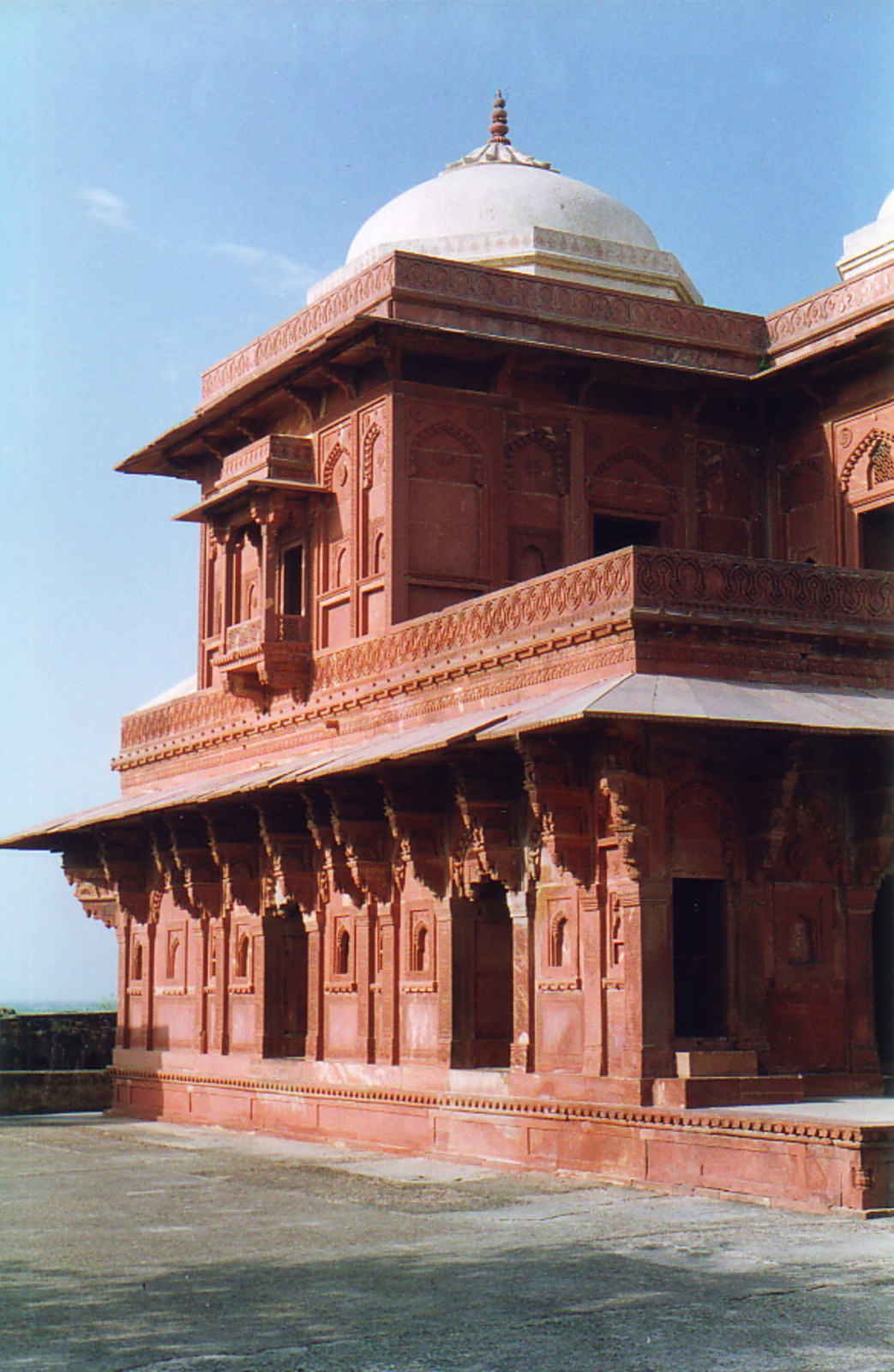 A red building in old Fatehpur Sikri