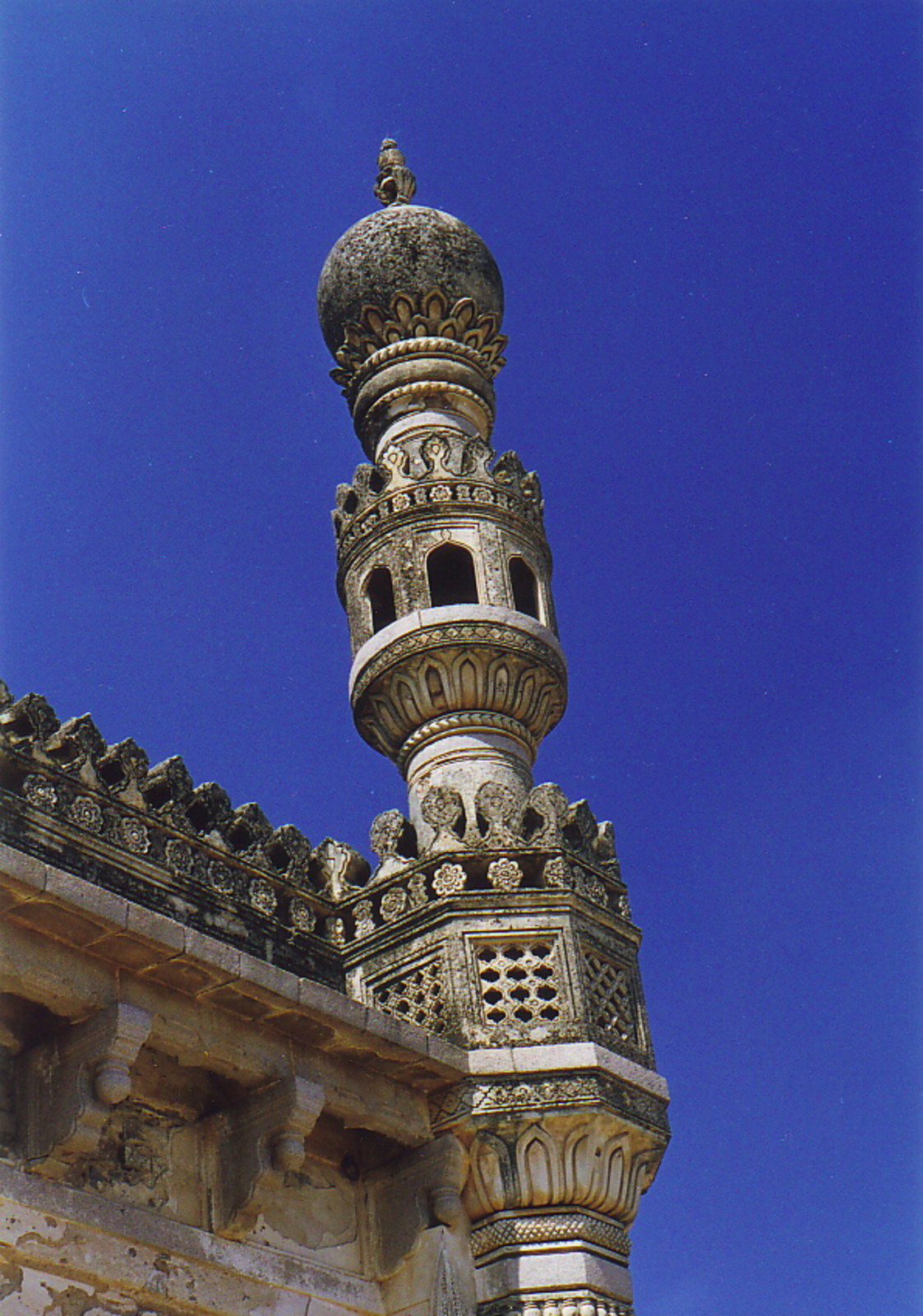 A perfect minaret in Golconda Fort