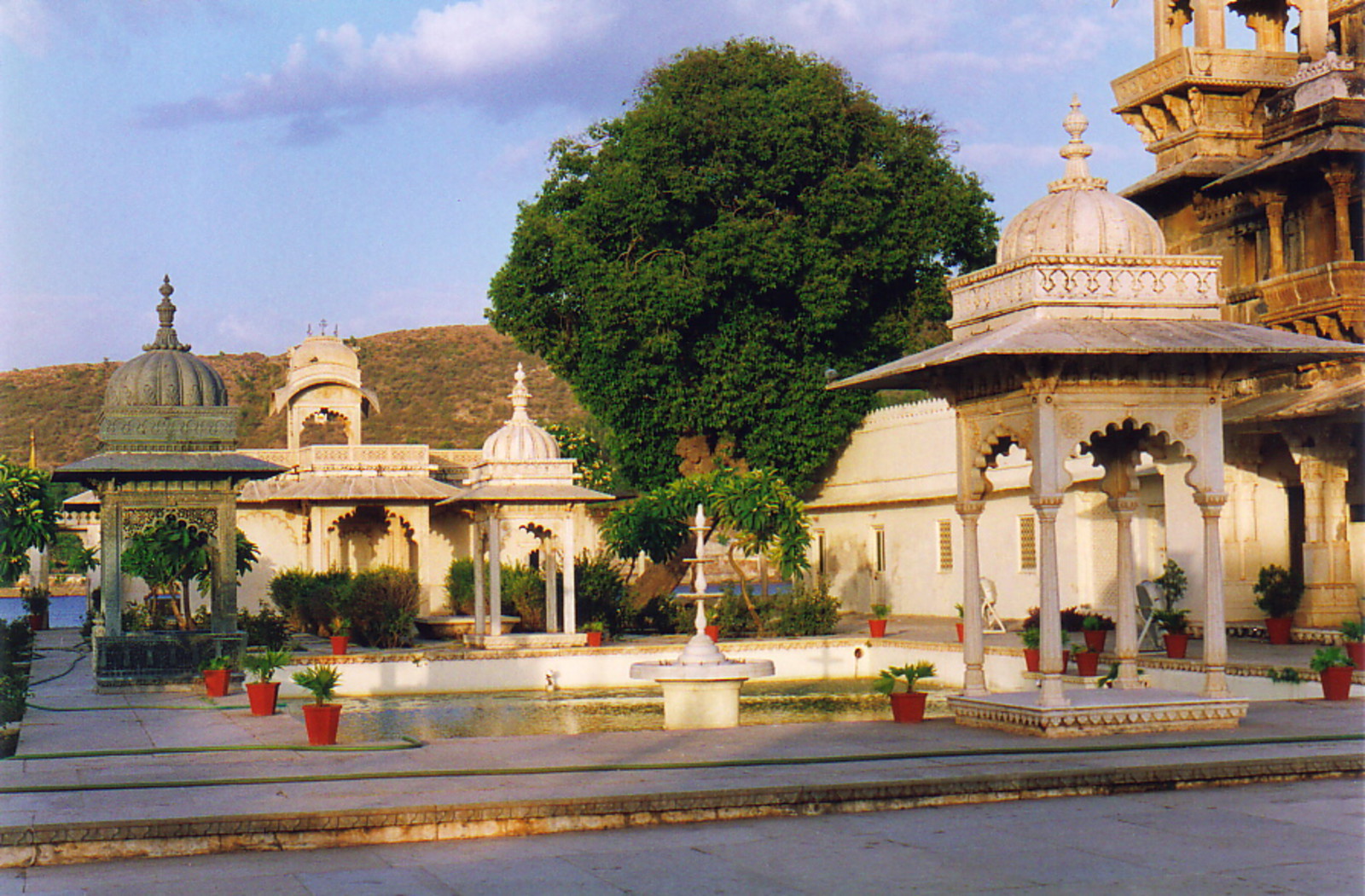 The garden at the Jag Mandir Palace