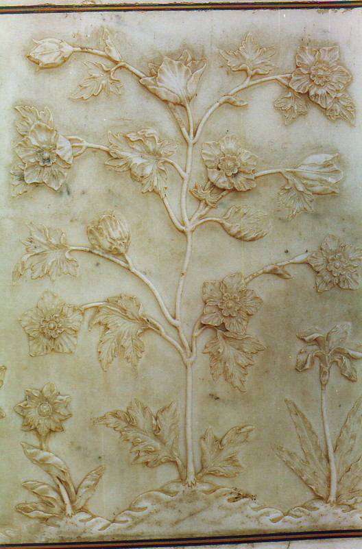 A carving of flowers on the Taj Mahal