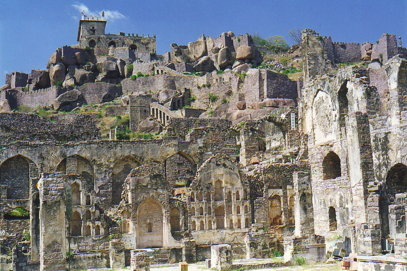 Die antiken Ruinen des Golconda Fort