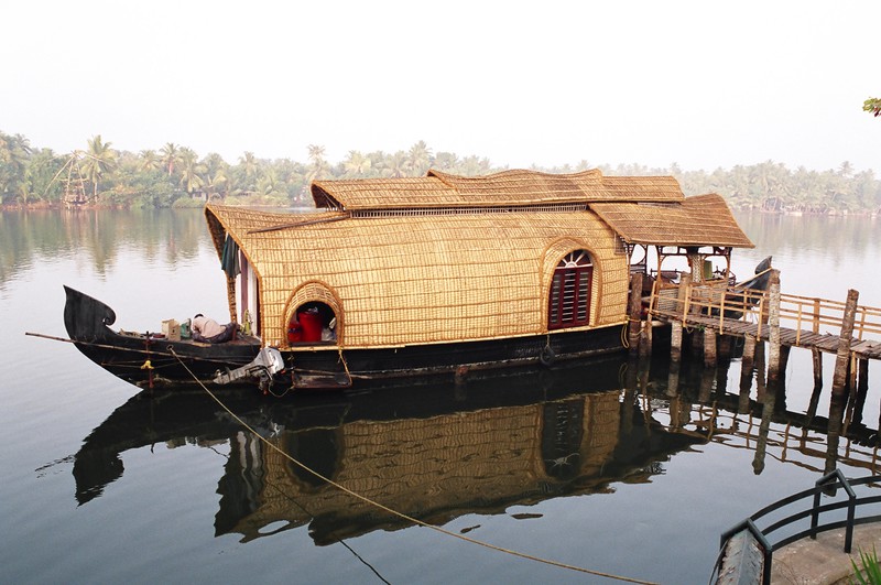 The houseboat Thamanna moored in the village of Alumkadavu