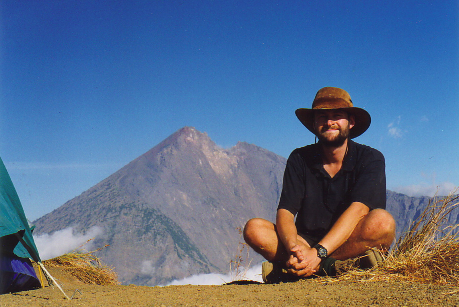 Mark on the first rim of Gunung Rinjani