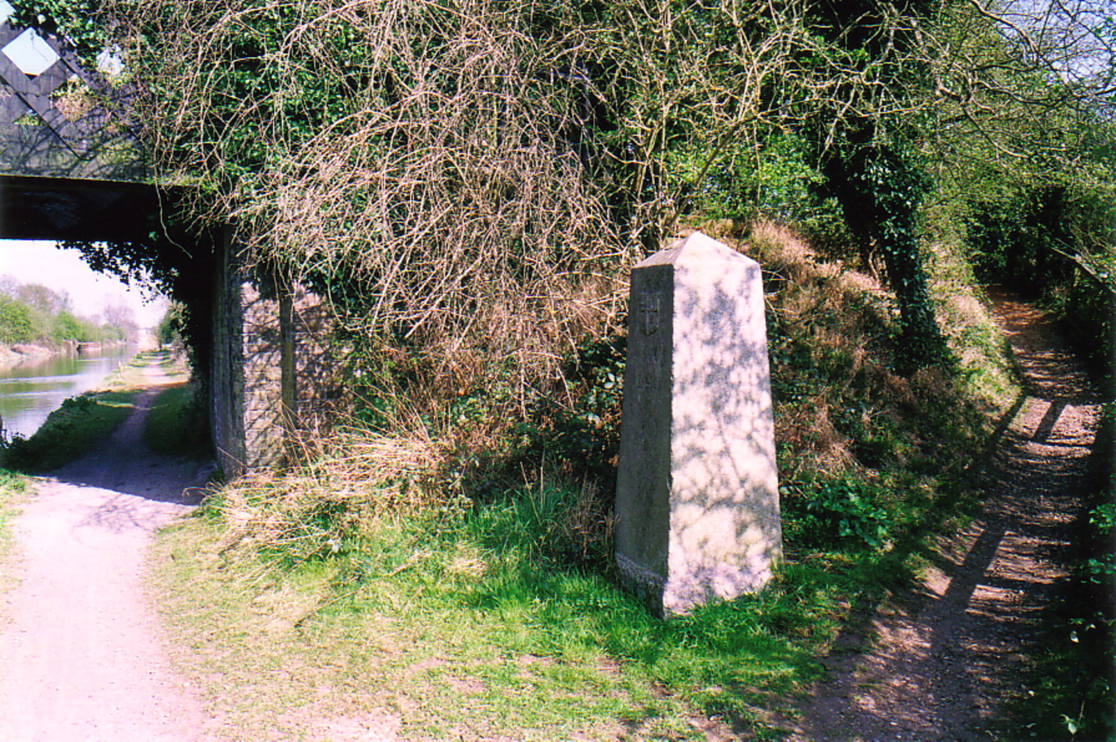 A coal tax marker by the Union Canal