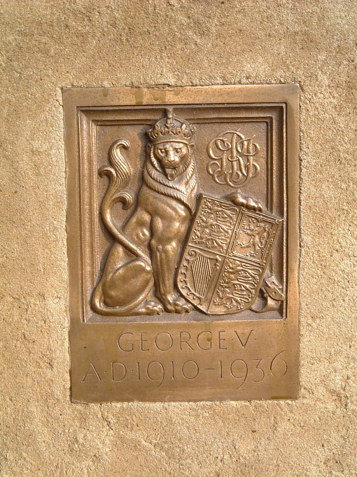 A lion on the entrance to King George's Fields