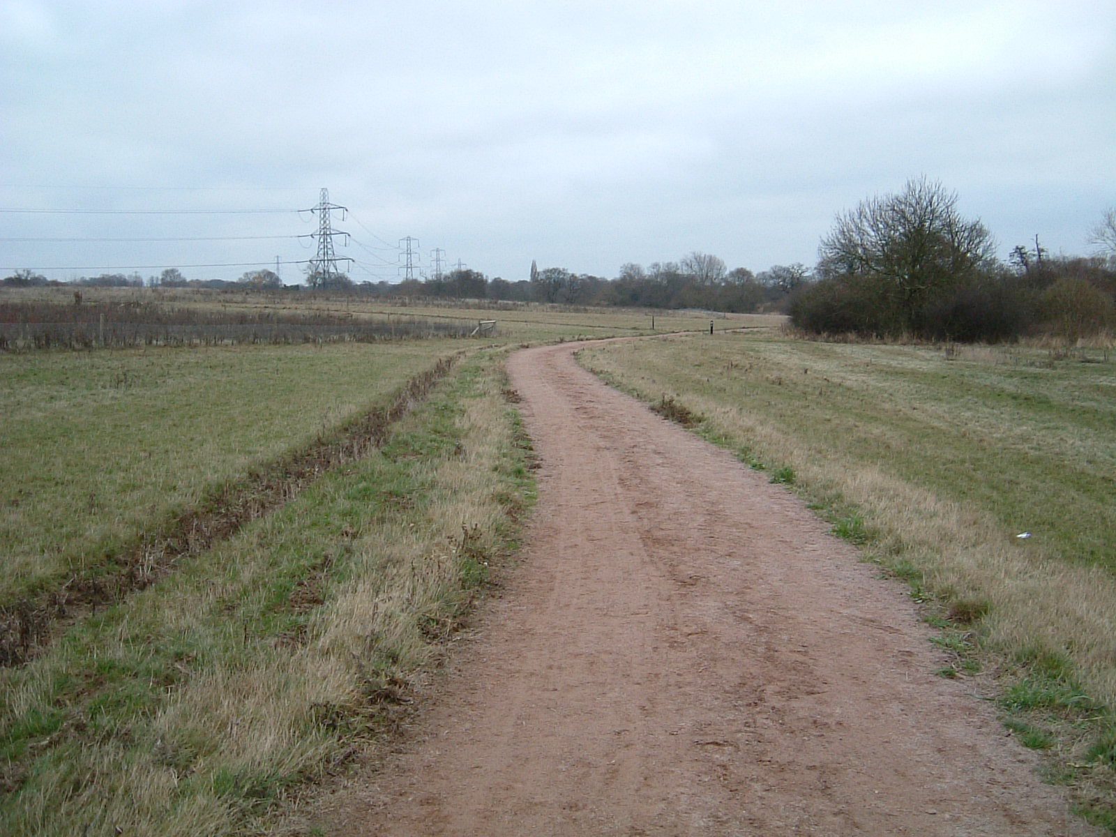 A path along the Ingrebourne