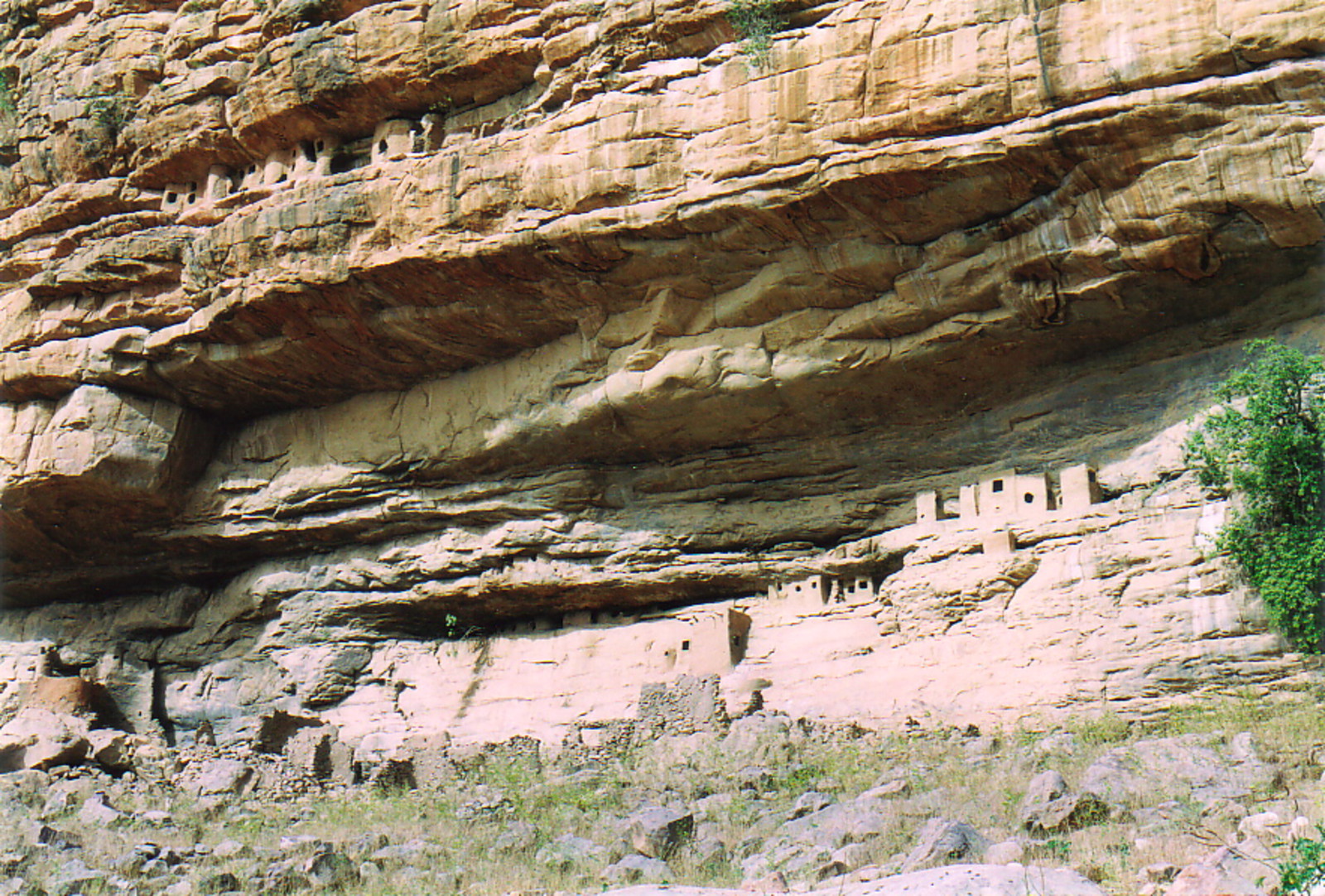 Tellem houses in Kani-Komboré