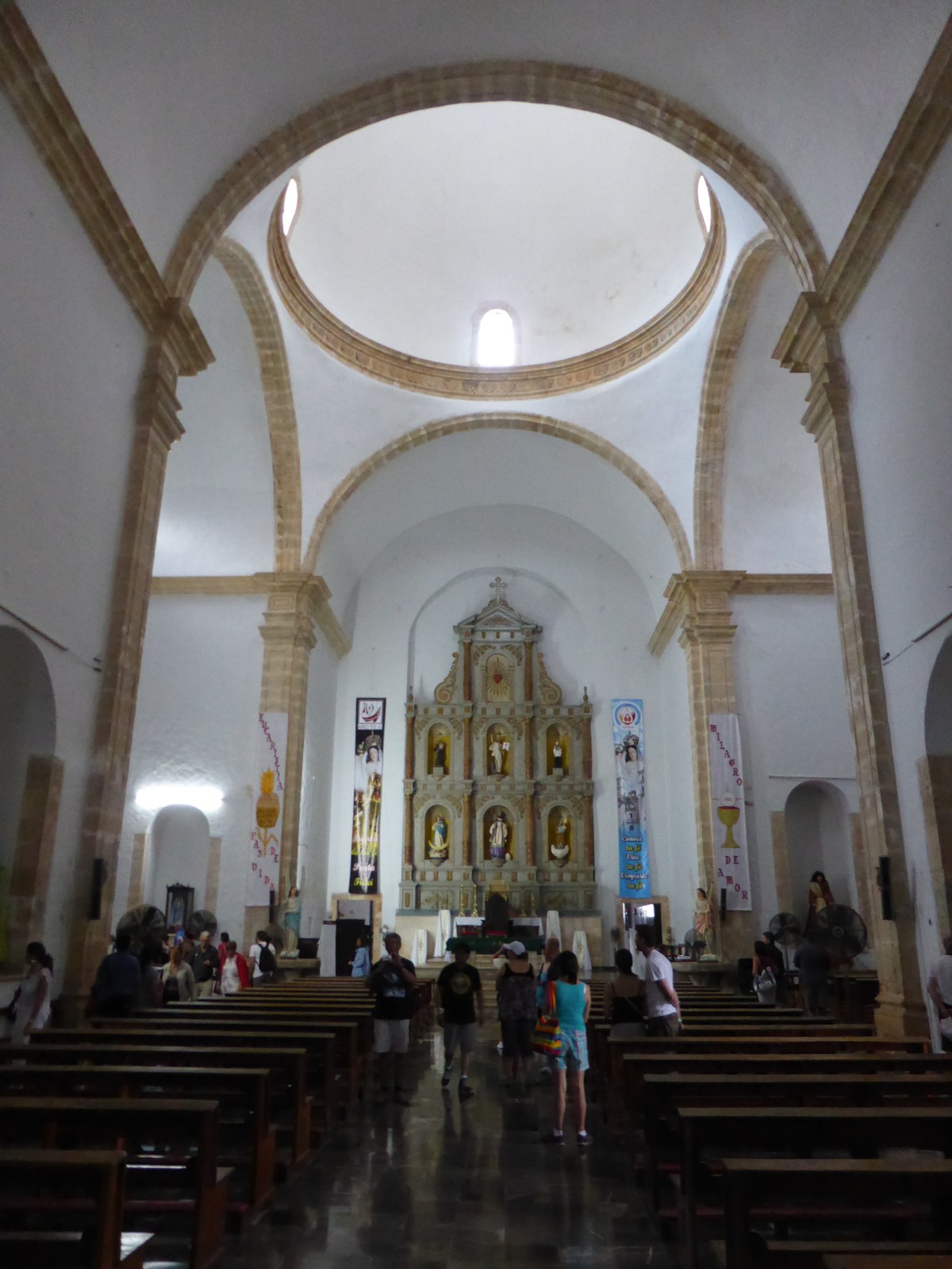Inside the Cathedral de San Gervasio
