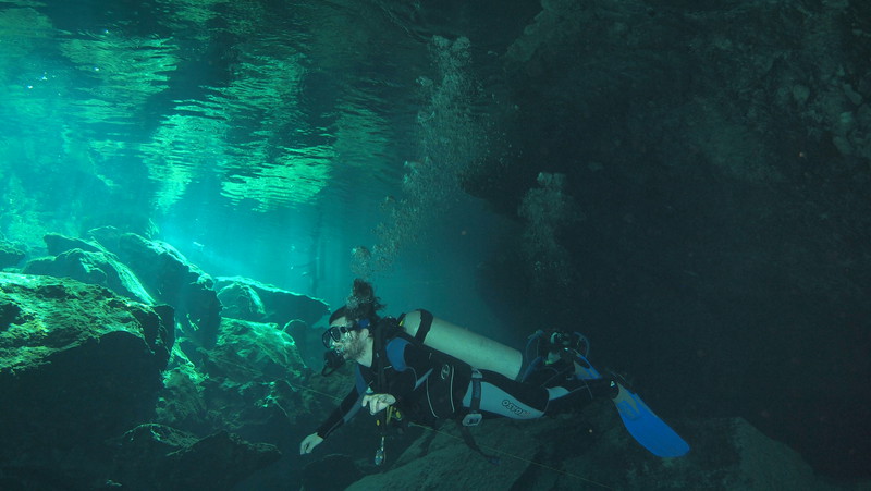 Mark diving Kukulkan cenote