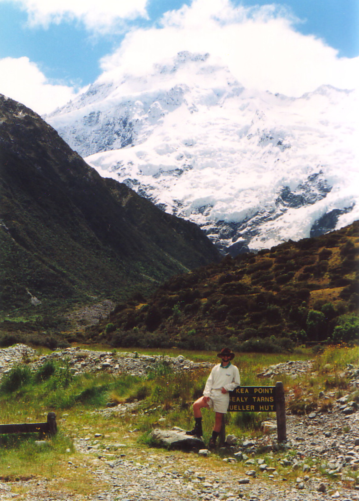 Mark posing by the track to the Mueller Hut