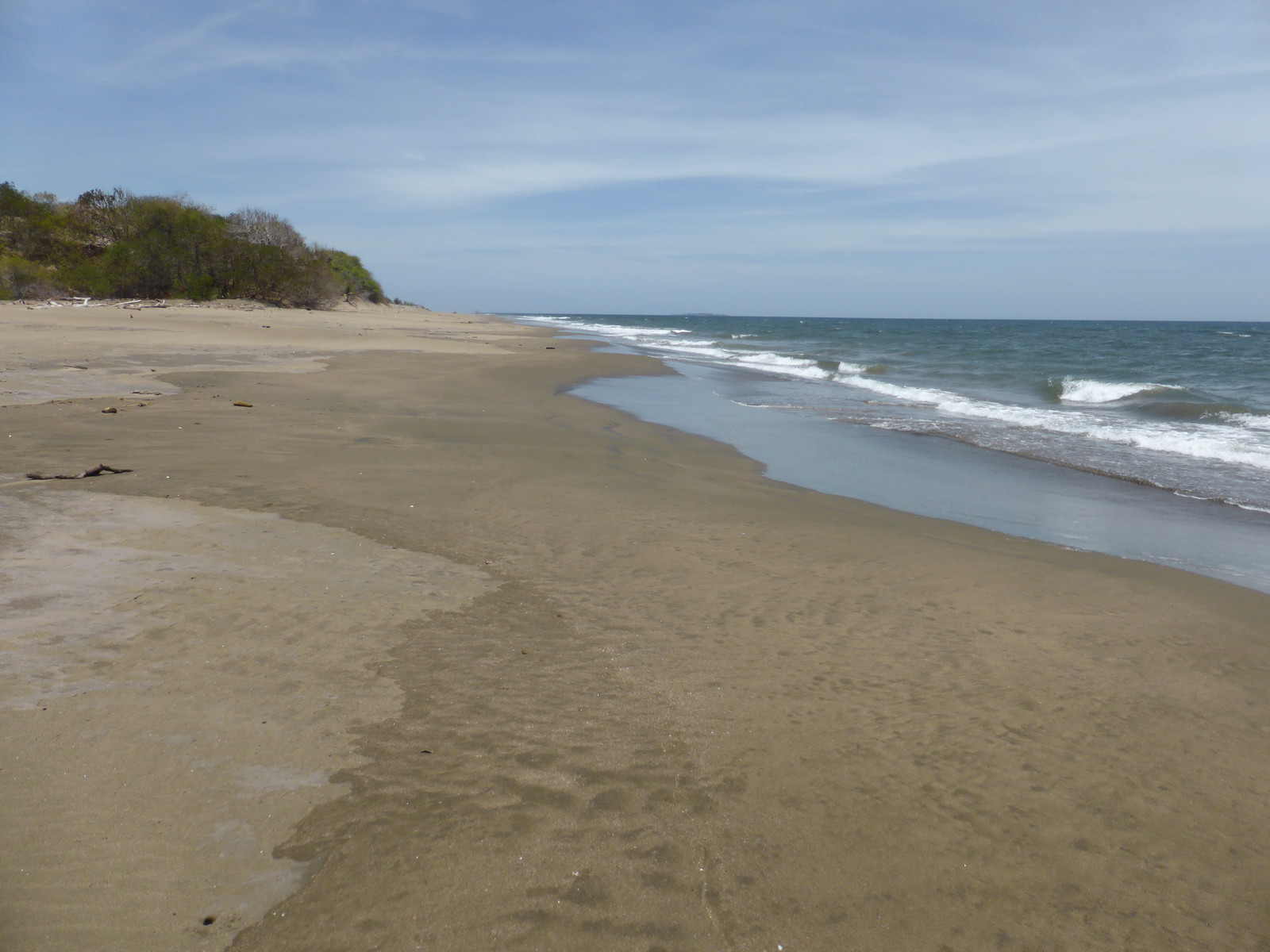 The northern reaches of Playa El Toro are rather more attractive