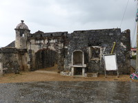 The decaying entrance to Fuerte San Jerónimo